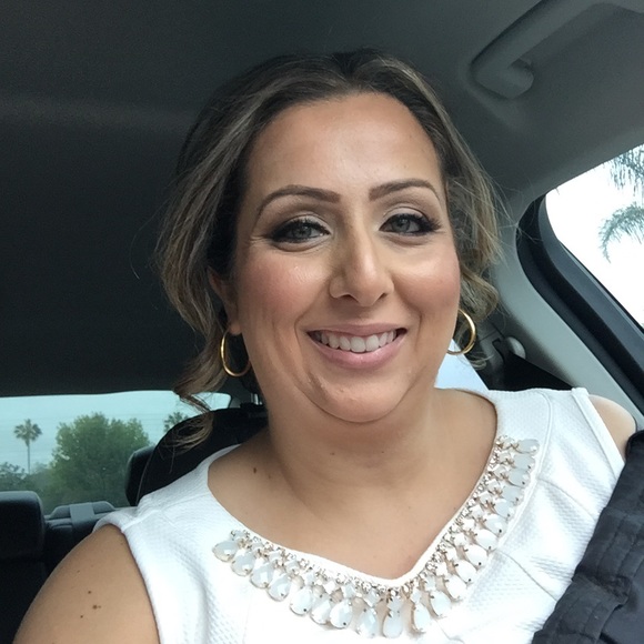 Meet your Posher, Jacqueline - Picture 1 of 1